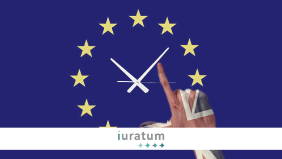 reloj con bandera de la UE